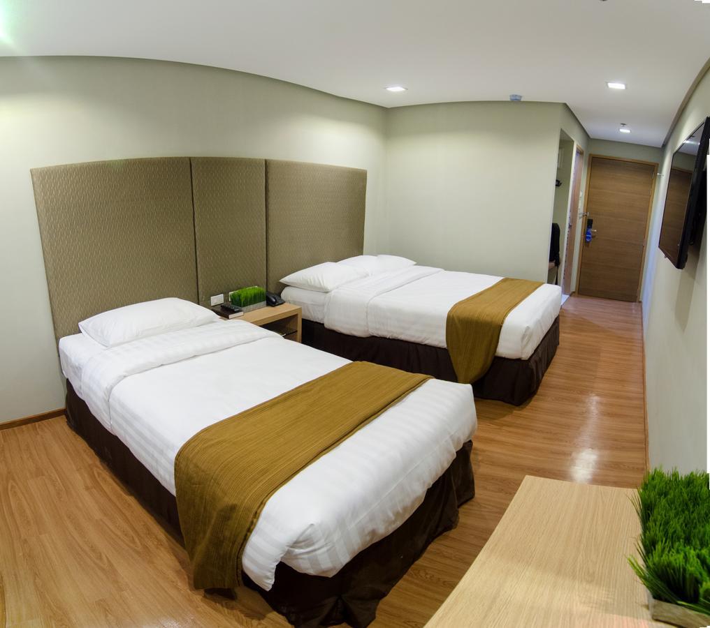 Madison Hotel Phl Iloilo Zewnętrze zdjęcie